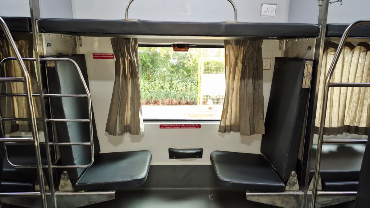 रेलवे ने तैयार किया नए डिजाइन का कोच, यात्रियों को मिलेगा नया इंटीरियर और बेहतर टॉयलेट- देखें तस्वीरें