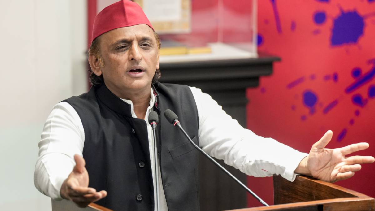 अखिलेश यादव बोले- यूपी में सरकार बनी तो 300 यूनिट बिजली मुफ्त, महिलाओं को साल में 40 हजार रुपये पेंशन देंगे