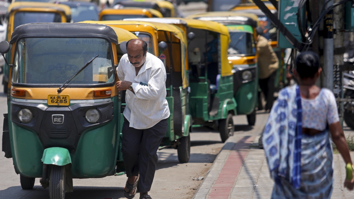 महाराष्ट्र: ऑटो ड्राइवरों को मराठी सिखाएगा मुंबई मराठी साहित्य संघ, ट्रांसपोर्ट मिनिस्टर बोले- सिलेबस तैयार करेंगे