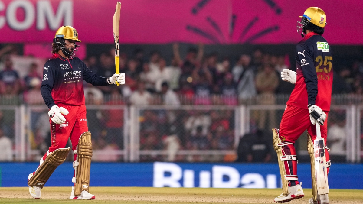 राजस्थान से करारी शिकस्त खाने के बाद RCB का बुरा हाल, शर्मनाक कारनामा हुआ दर्ज