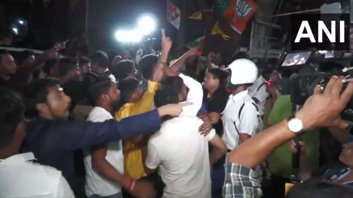 VIDEO: सुवेंदु अधिकारी की सभा वाली जगह के पास BJP और TMC के कार्यकर्ता आमने-सामने, जमकर हुई नारेबाजी