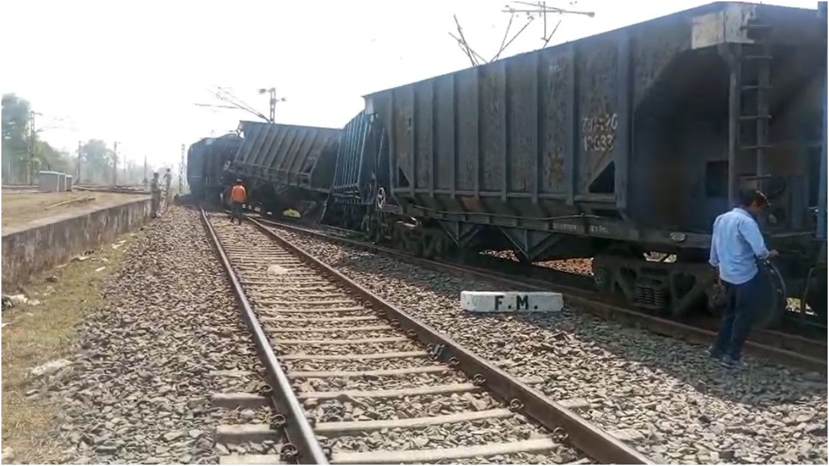 झारखंड के बोकारो में रेल हादसा: मालगाड़ी के चार वैगन पटरी से उतरे, रेल प्रशासन में हड़कंप