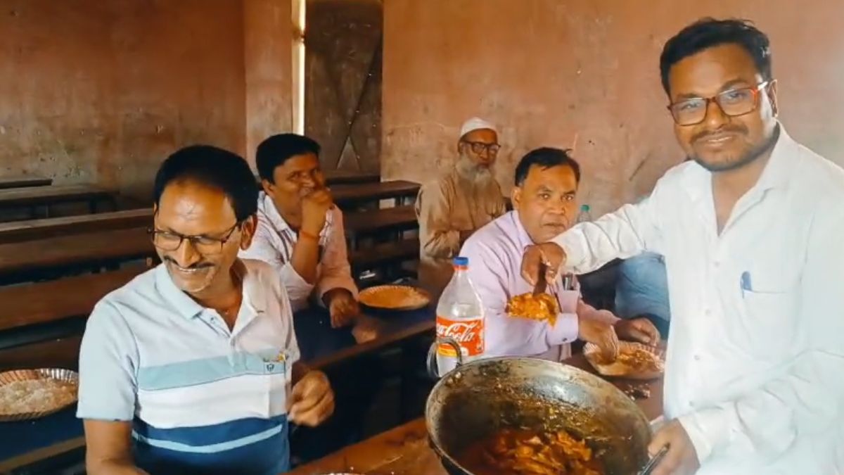 बिहार: स्कूल के टीचर्स ने क्लासरूम में की चिकन पार्टी, तस्वीर सामने आने के बाद DEO ने कारण बताओ नोटिस जारी किया