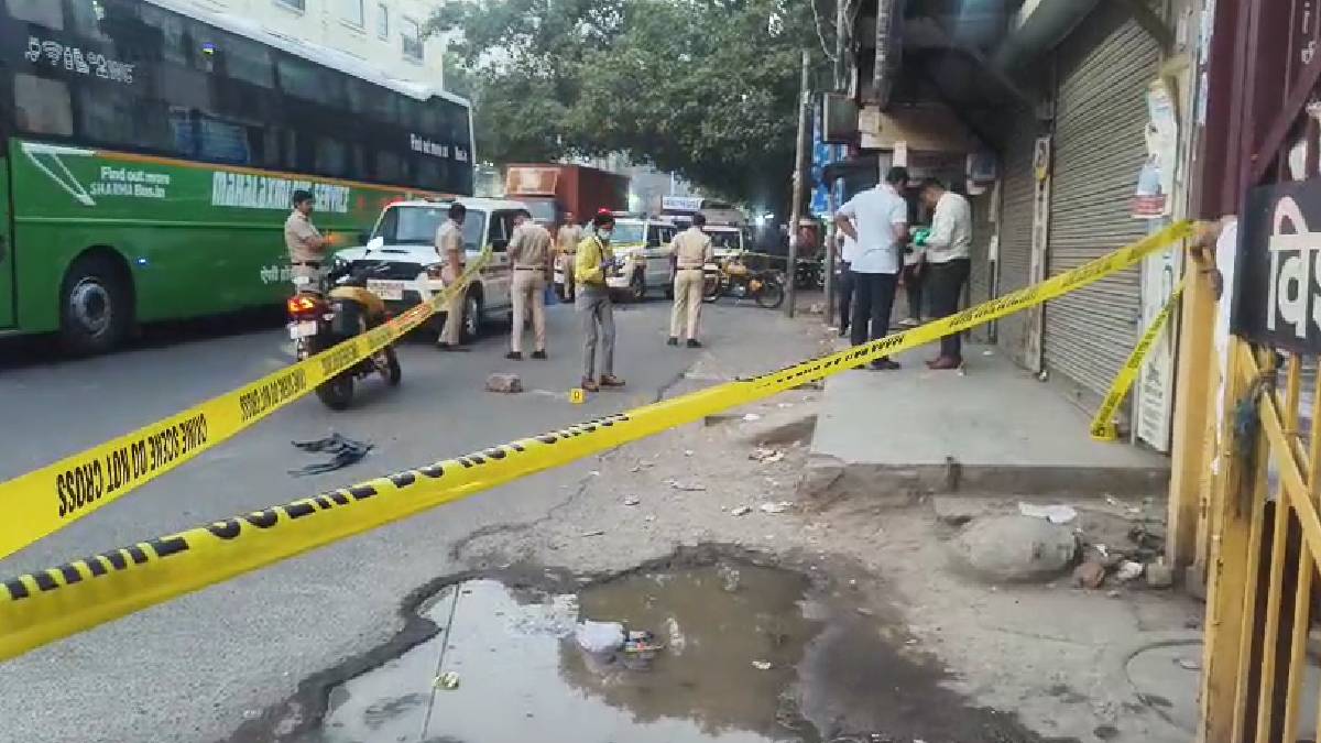 दिल्ली के करोल बाग में चली गोलियां, घायल शख्स को अस्पताल में कराया गया भर्ती