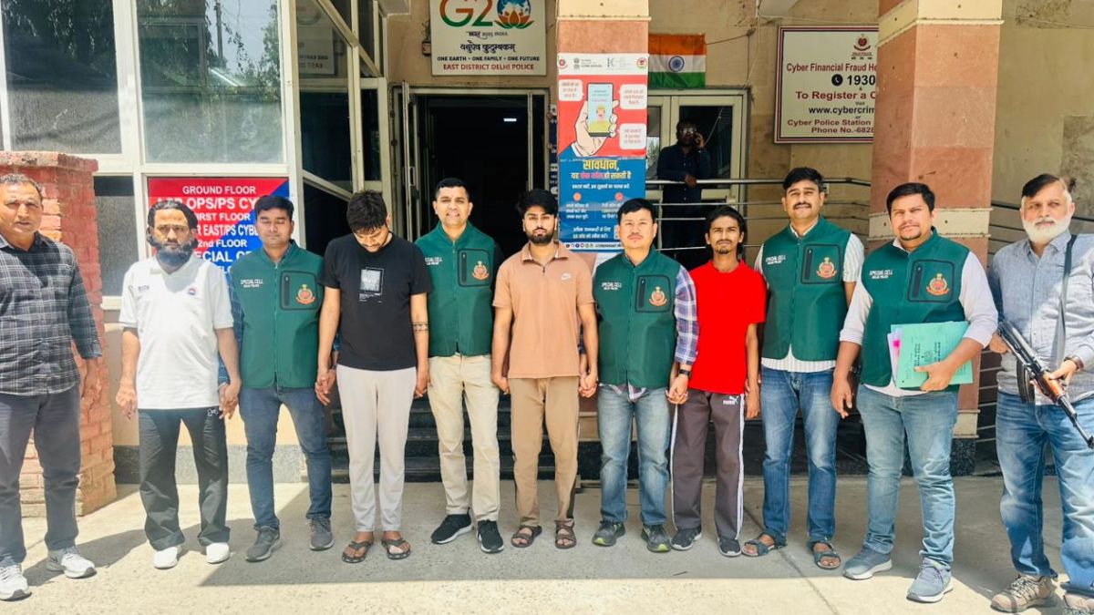 दिल्ली पुलिस का बड़ा एक्शन, PAK से आई हथियारों की खेप पकड़ी; 23 अत्याधुनिक गन और 92 कारतूस किए जब्त