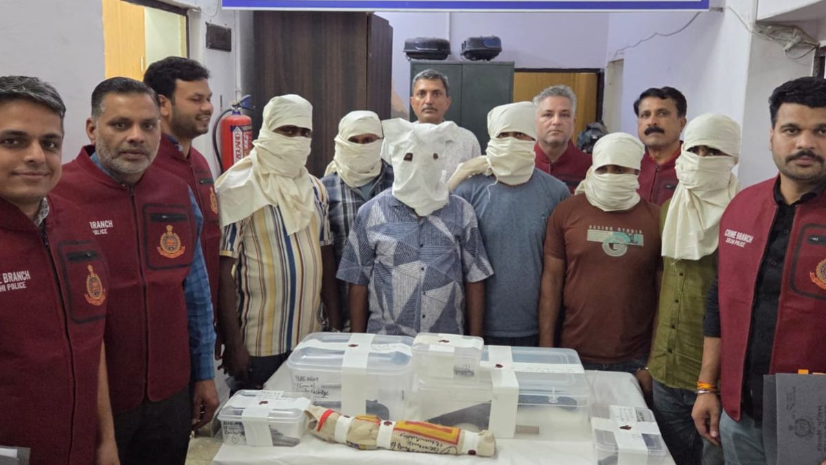 दिल्ली में क्राइम ब्रांच की बांग्लादेशियों से मुठभेड़, दोनों तरफ से हुई गोलीबारी; ऐसे हुआ खतरनाक गैंग का पर्दाफाश!