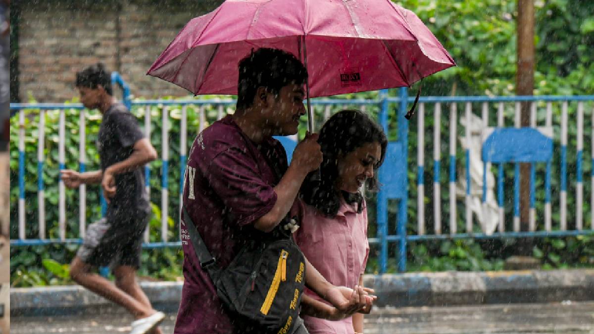 दिल्ली-NCR में कल भी खराब रहेगा मौसम, गरज-चमक के साथ बारिश की चेतावनी, 40 किमी प्रति घंटे की रफ्तार से चलेंगी हवाएं