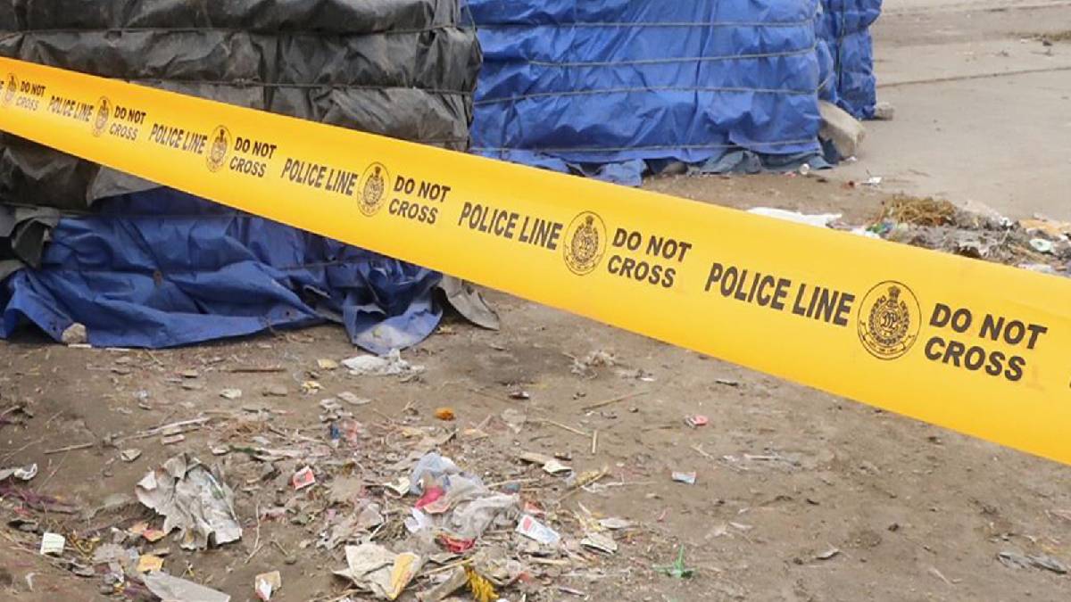 दिल्ली के आदर्श नगर में महिला की चाकू गोदकर हत्या, पति गंभीर रूप से घायल