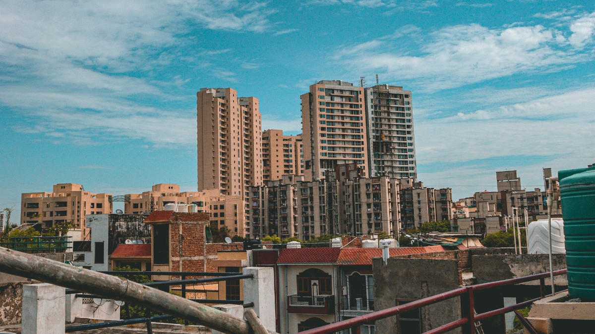 यूपी में घर खरीदने वालों के लिए बड़ी राहत! RERA ने फ्लैट ट्रांसफर फीस पर लगाई सीमा, अब बिल्डर नहीं कर पाएंगे मनमानी