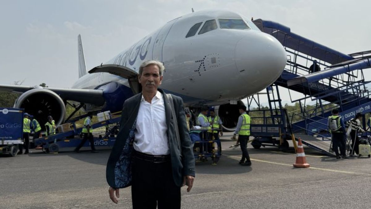 Viral Post : भारतीय पिता ने पहले हवाई सफर के लिए पहना उधार का सूट, बेटे की पोस्ट ने यूजर्स को किया इमोशनल