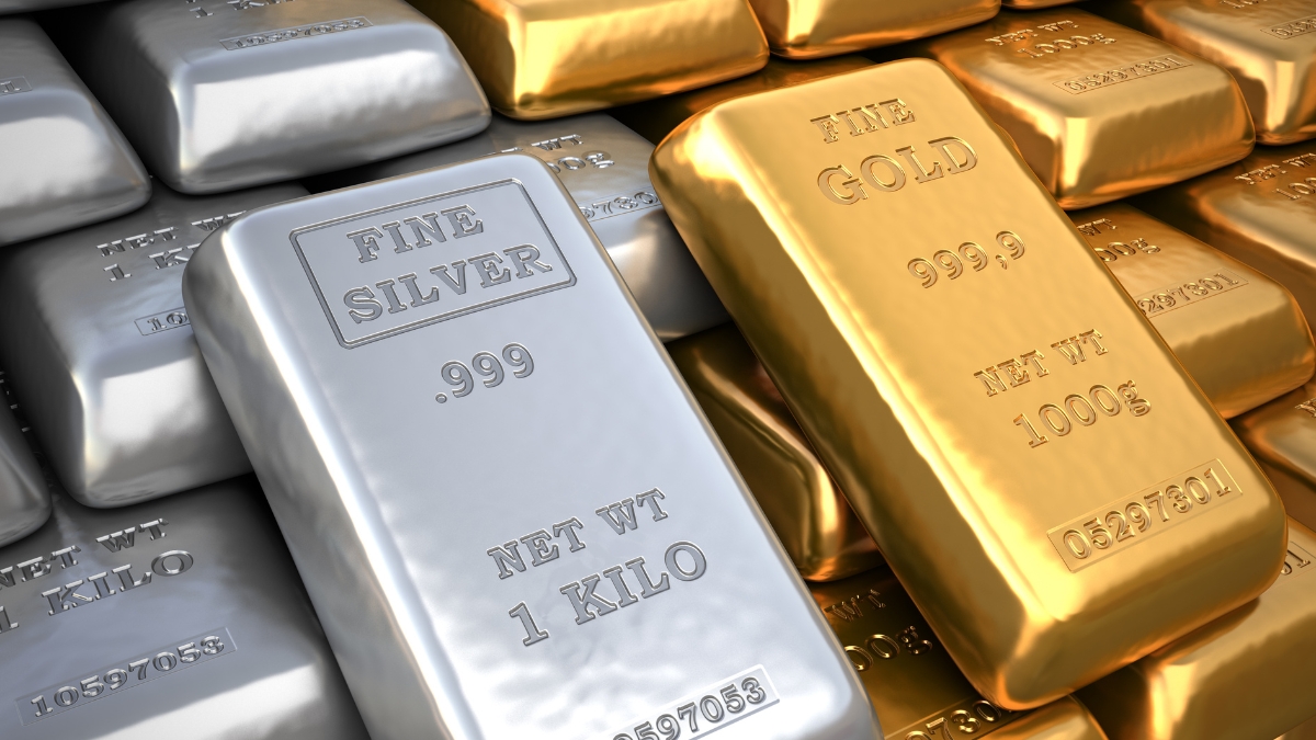 Gold Silver Price: 4200 रुपये टूटी चांदी, सोने की कीमत में भी आई गिरावट; जानें आज 24K गोल्ड का क्या है भाव?