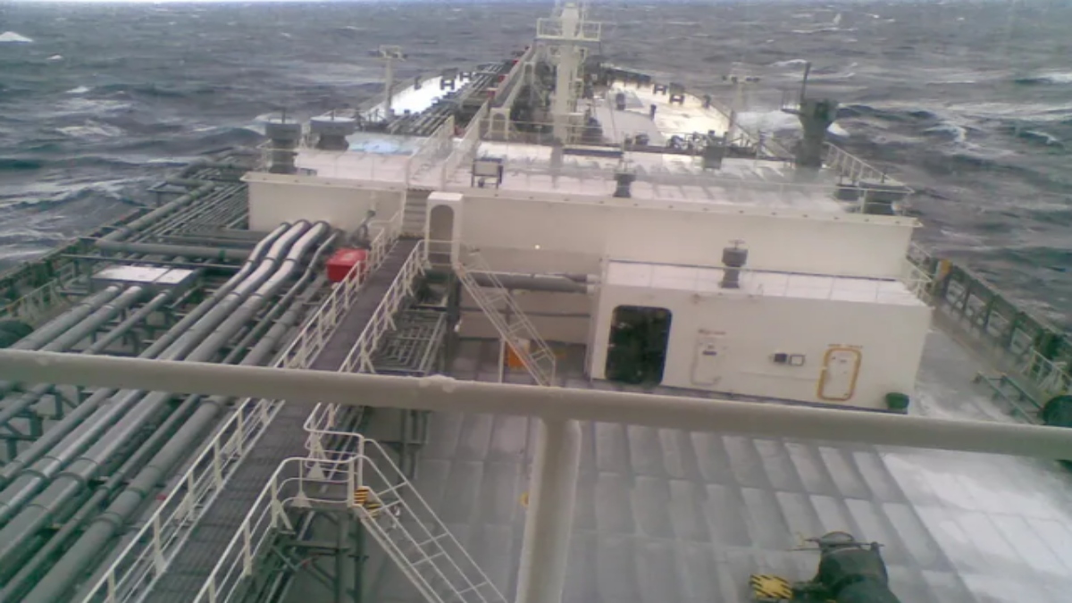 बड़ी खुशखबरी: स्ट्रेट ऑफ होर्मुज पार कर आ रहा है भारत का LPG टैंकर ग्रीन सान्वी, जानिए कब पहुंचेगा?