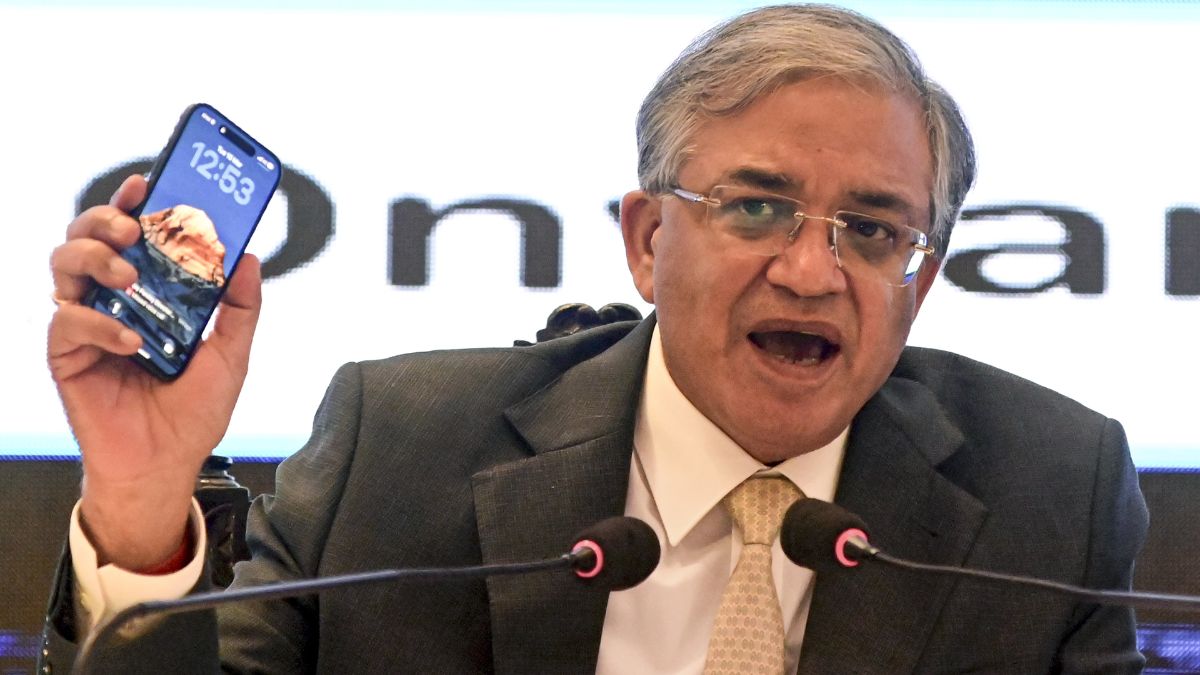 CEC ज्ञानेश कुमार को हटाने की मांग फिर हुई तेज, राज्यसभा में विपक्ष के 73 सांसदों ने दिया नया नोटिस