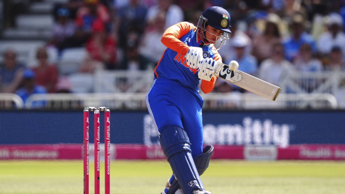 स्मृति मंधाना ने रचा इतिहास, टी20 इंटरनेशनल में तोड़ दिया रोहित शर्मा का बड़ा रिकॉर्ड