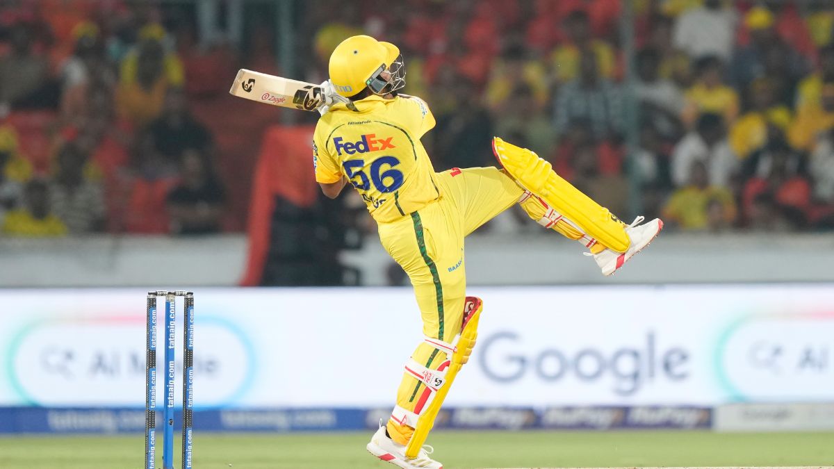 CSK को लगा बहुत बड़ा झटका, सबसे ज्यादा रन बनाने वाला खिलाड़ी ही हो गया इस सीजन से बाहर