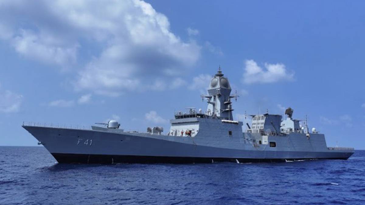 इंडियन नेवी ने बढ़ाई Pak-चीन की टेंशन, युद्धपोत तारागिरी आज नौसेना में होगा शामिल, सुपरसोनिक मिसाइलों से है लैस