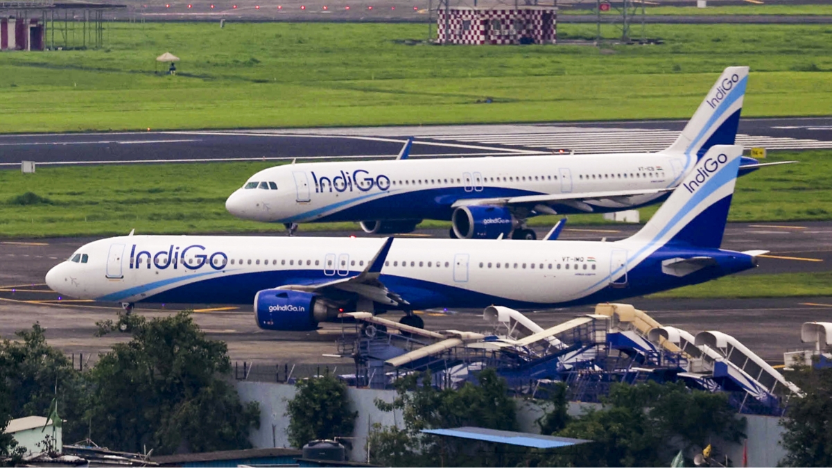 फ्लाइट किराए पर नया बवाल! फ्यूल सरचार्ज बढ़ाने पर सरकार सख्त, यात्रियों को मिल सकती है राहत