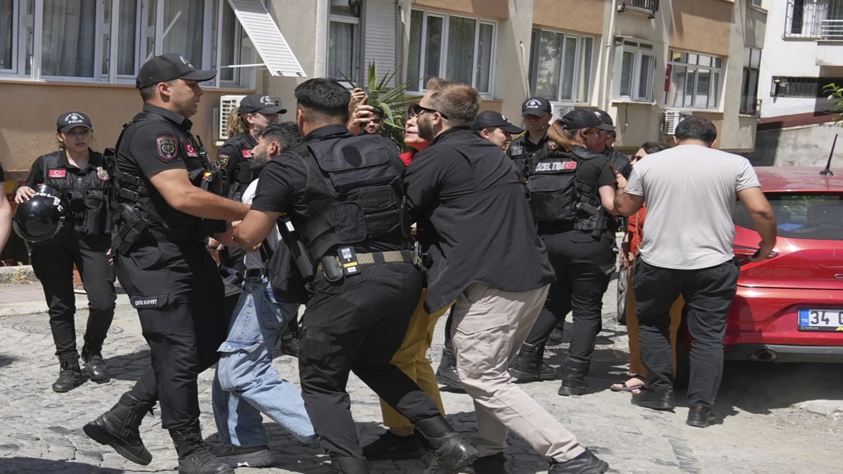 इस्तांबुल में इजरायली दूतावास को बनाया गया निशाना, इमारत पर बंदूकधारियों ने किया हमला