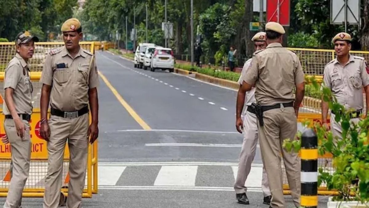 दिल्ली में टॉय कार से ब्लास्ट की कर रहे थे प्लानिंग, पकड़े गए मोसाब और हमाद; जैश से जुड़े हैं तार