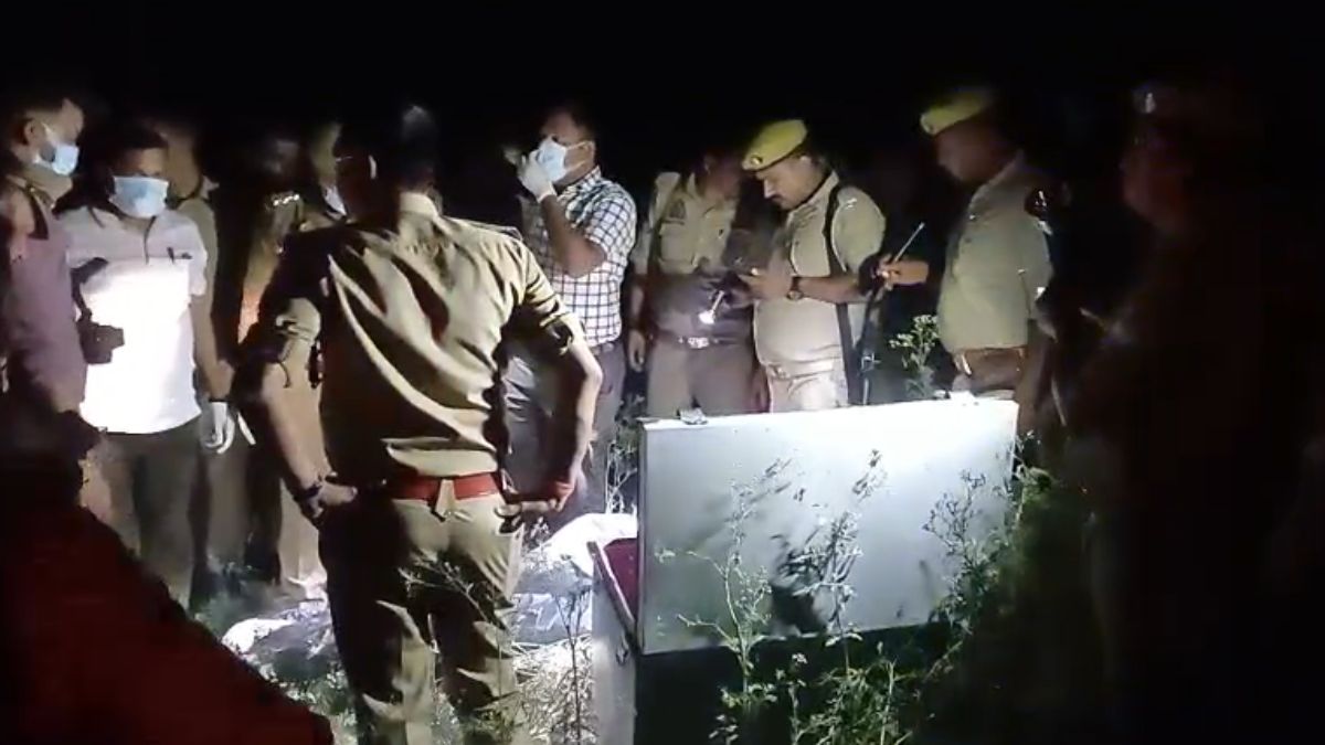 यूपी: कौशांबी में नेशनल हाईवे के किनारे बक्से में मिली महिला की लाश, मच गया हड़कंप