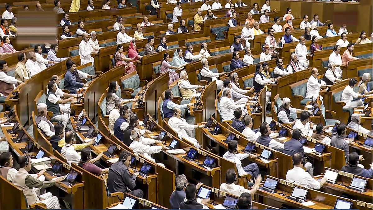 Parliament Special Session LIVE: आधी आबादी को मिलेगा पूरा हक, संसद में आज महिला आरक्षण बिल पेश करेंगी सरकार