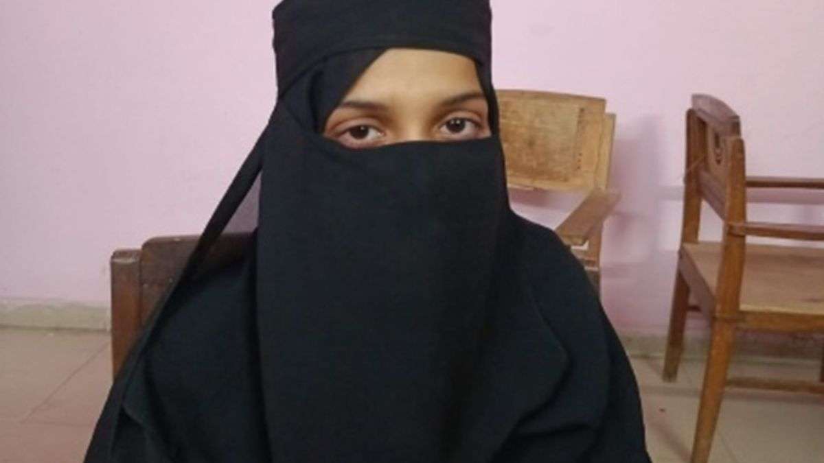 पकड़ी गई हनीट्रैप गैंग की सरगना, नाबालिग का यौन शोषण कर बनाया वीडियो और मांगी 25 लाख की रंगदारी