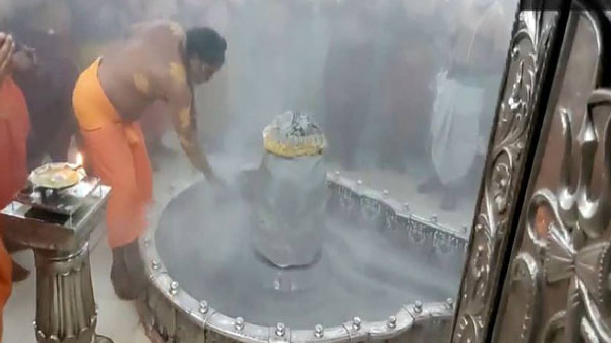 महाकाल मंदिर में फ्री भस्म आरती बंद, 200 रुपये लगेंगे, 3 महीने की बजाय अब एक महीने पहले कर पाएंगे बुकिंग