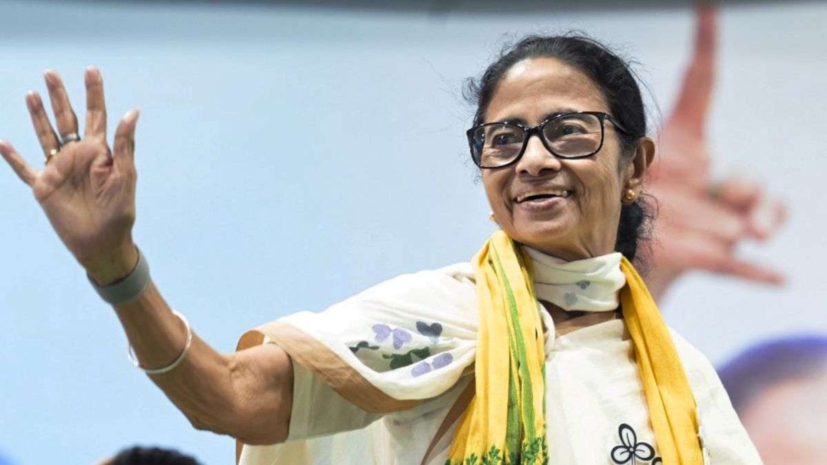 जब पहली बार 'लाइमलाइट' में आईं ममता बनर्जी, लेफ्ट के इस दिग्गज को दी थी पटखनी