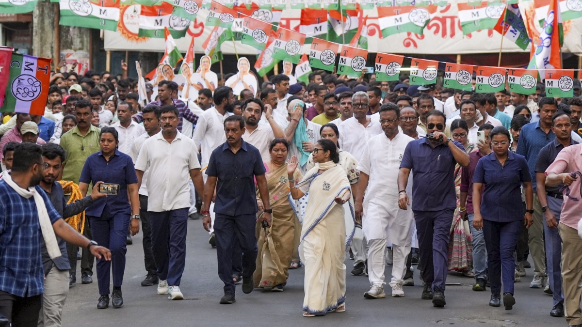 पश्चिम बंगाल विधानसभा चुनाव 2026: दूसरे चरण की 142 सीटों पर मतदान कल, जानें पिछला विधायक कौन, अब किसके बीच मुकाबला