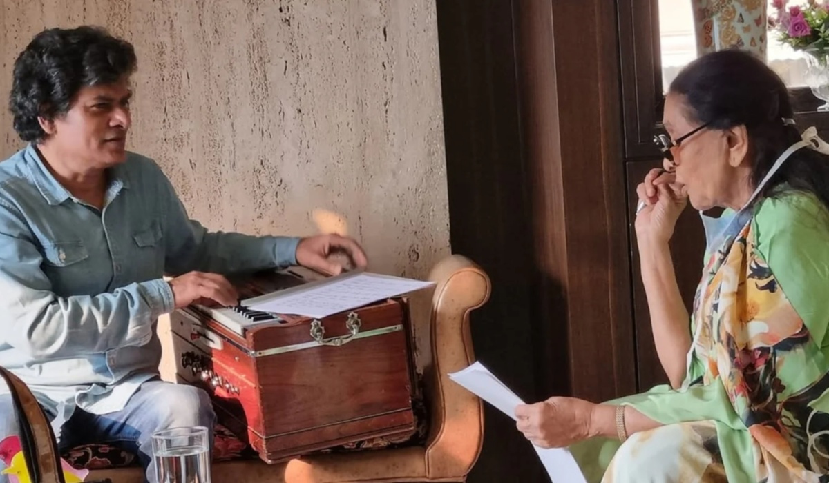 जब आशा भोसले ने 3 घंटे लगातार खड़े रहकर रिकॉर्ड किया गाना, सुदीप बनर्जी ने किया खुलासा