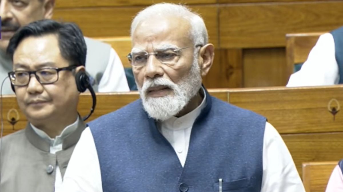 LIVE: 'ये राष्ट्रहित का निर्णय, इसे राजनीति के तराजू से मत तोलिए', महिला आरक्षण बिल पर PM मोदी की अपील