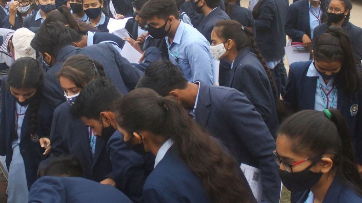 MP Board रिजल्ट जारी, 10वीं में प्रतिभा सिंह सोलंकी ने किया टॉप