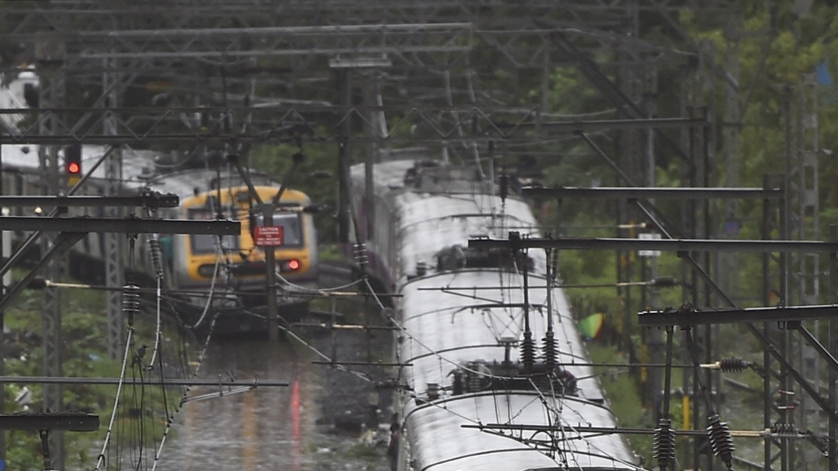 ठाणे-डोंबिवली में 10 घंटे तक नहीं चलेंगी लोकल ट्रेनें, सेंट्रल रेलवे ने दी जानकारी