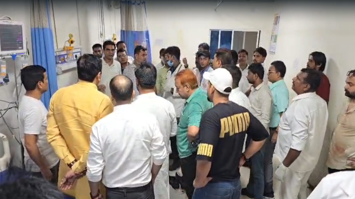 बीजेपी के पूर्व MLC के रिश्तेदारों पर चलीं अंधाधुंध गोलियां, भांजे की गई जान, बहनोई घायल, एक आरोपी का हाफ एनकाउंटर