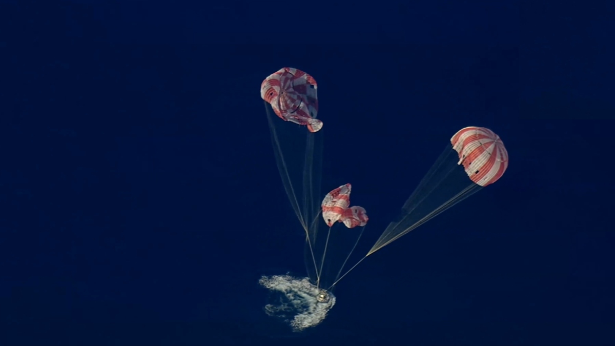 नासा का मिशन आर्टेमिस 2 सफल, चांद के पास जाकर लौटे चारों अंतरिक्ष यात्री, जानें 10 दिन में क्या-क्या किया?