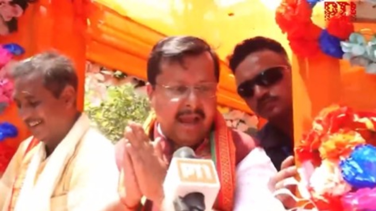 'आगे आगे देखिए होता है क्या', AAP के सात सांसदों के पार्टी छोड़ने पर BJP के राष्ट्रीय अध्यक्ष का बड़ा बयान