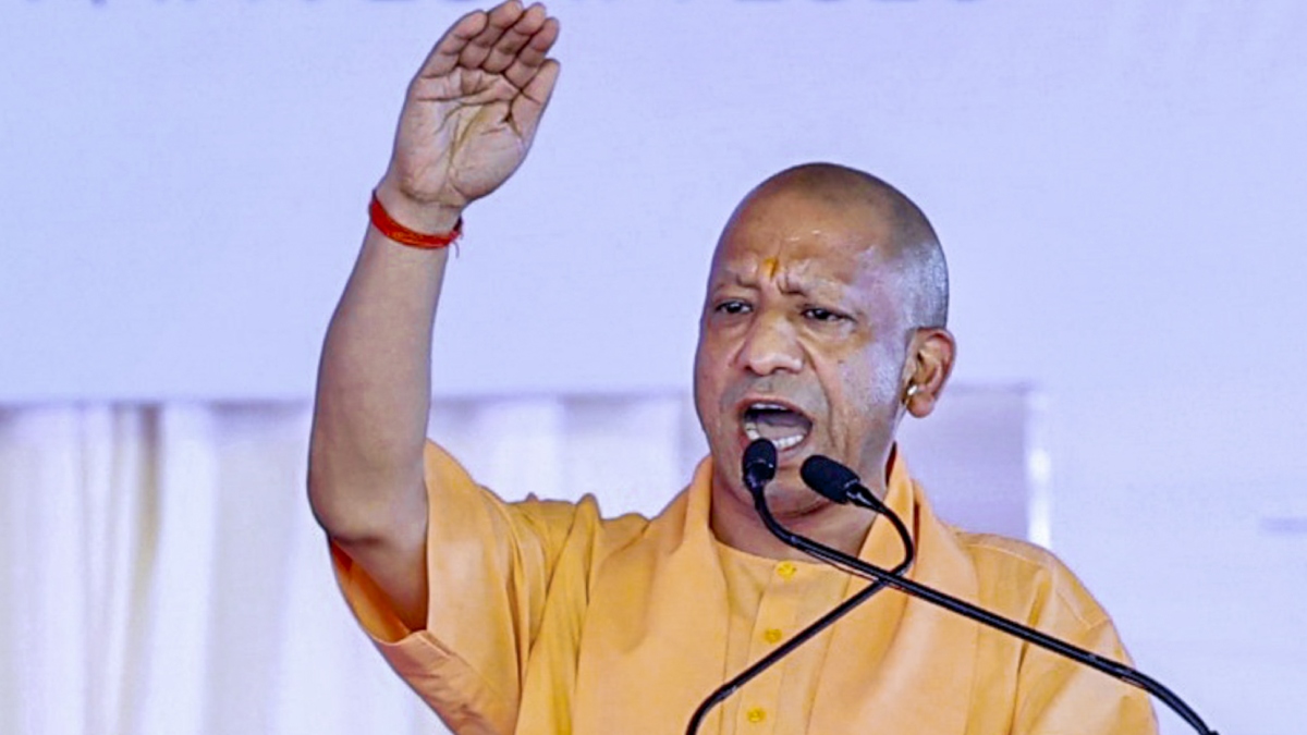 नोएडा में मजदूरों का प्रदर्शन: CM योगी के निर्देश के बाद श्रम विभाग का बड़ा फैसला, हाई लेवल कमेटी का गठन