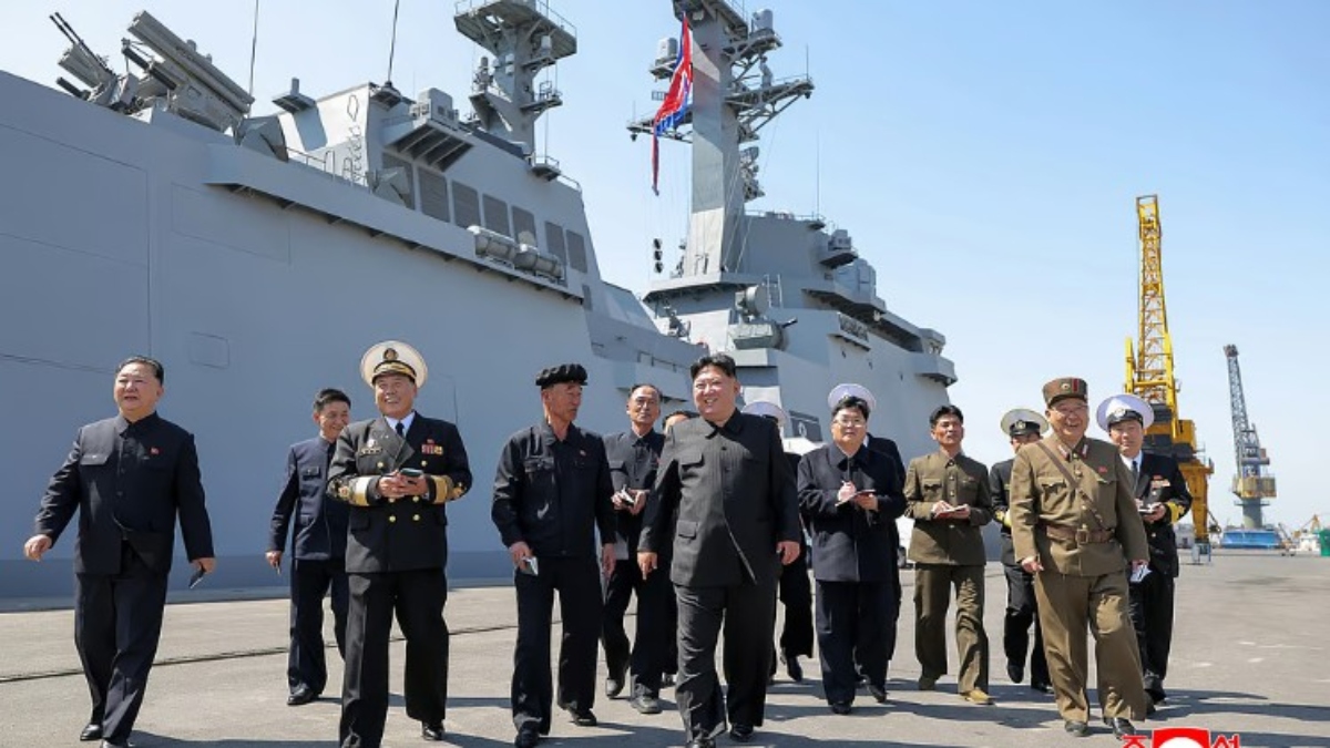 North Korea: किम जोंग उन का क्या है नया प्लान? होर्मुज पर तनाव के बीच नए मिसाइल टेस्ट का निरीक्षण किया