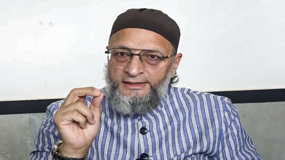 बंगाल के लिए ओवैसी की पार्टी ने जारी की 12 उम्मीदवारों की पहली लिस्ट, यहां देखें किन्हें कहां से मिला टिकट