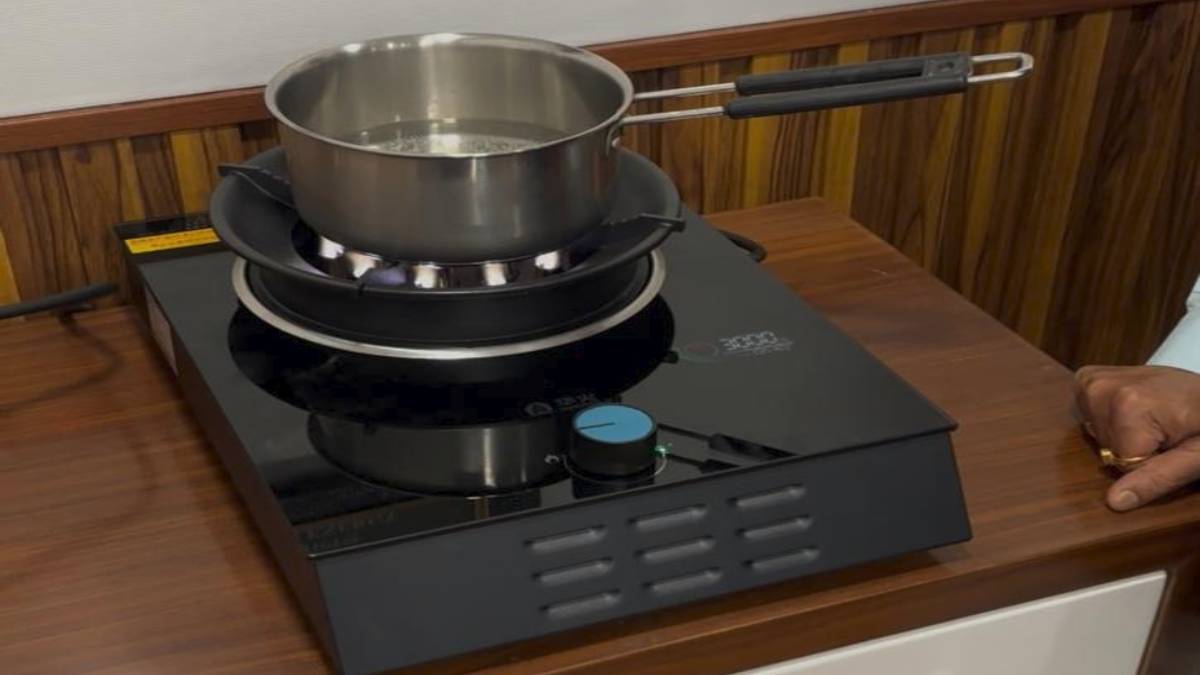 LPG चूल्हे को रिप्लेस करेगा 'प्लग एंड प्ले' स्टोव? क्या है प्लाज्मा टेक्नोलॉजी, जो बिना गैस के पैदा करती है फ्लेम?
