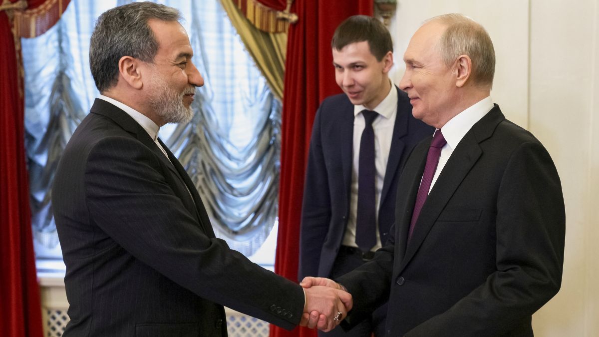 राष्ट्रपति पुतिन और अराघची की मुलाकात से तेहरान का जोश हुआ हाई, रूस ने कहा-"ईरान के लिए करेंगे सबकुछ"