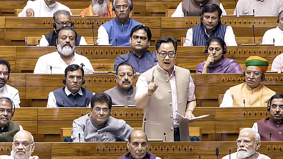 Women's Reservation Bill LIVE Update: 'महिलाओं का हक छीनकर जश्न मनाना घोर पाप', रिजिजू ने विपक्ष पर बोला बड़ा हमला