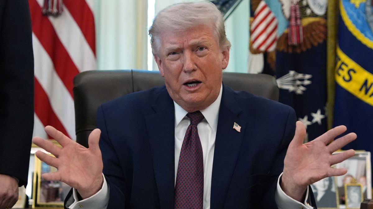 Israel US Iran War Live Updates: ईरान के सारे बड़े नेता मारे जा चुके हैं, हमने रिजीम चेंज कर दिया: ट्रंप