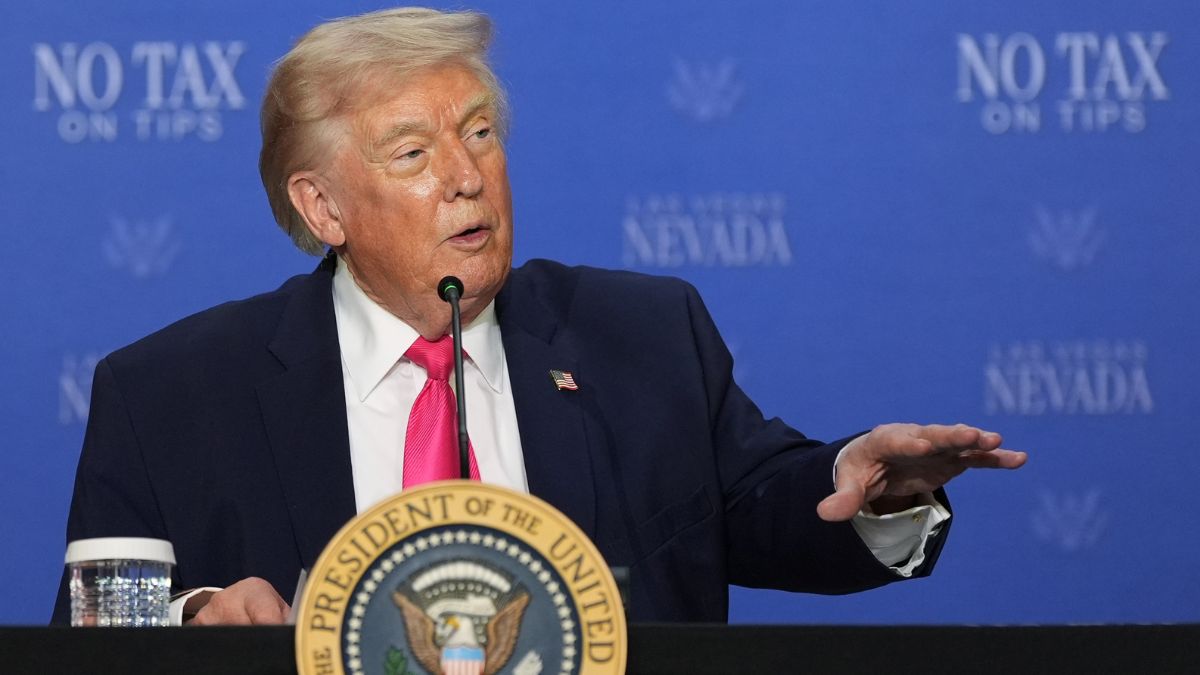 Iran US Ceasefire: सीजफायर बढ़ाने पर मजबूर हुए ट्रंप, कहा-मुनीर और शहबाज के अनुरोध पर रोक रहे ईरान पर हमला