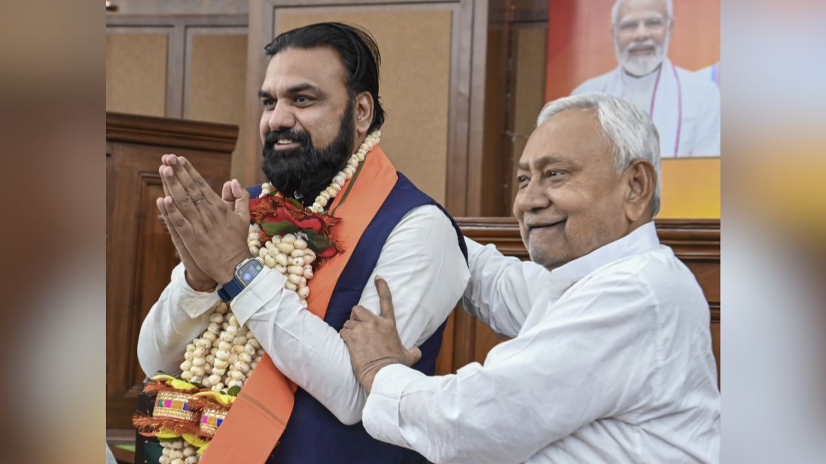 सम्राट चौधरी ने पेश किया सरकार बनाने का दावा, कल सुबह लेंगे बिहार के सीएम पद की शपथ