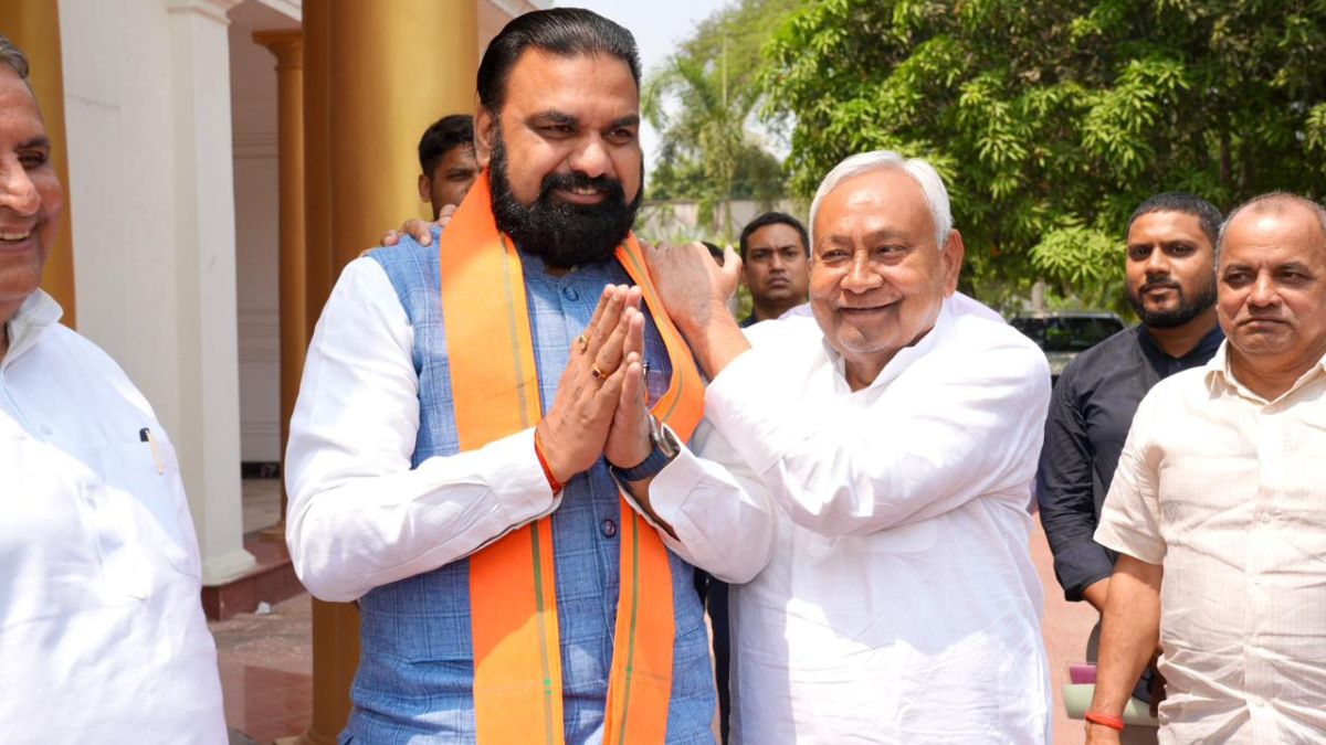 नीतीश कुमार ने बिहार के नए CM सम्राट चौधरी से की मुलाकात, सामने आईं तस्वीरें