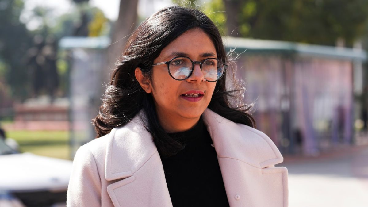 'आदर्शों से भटक चुकी है AAP', इस्तीफे की घोषणा के बाद स्वाति मालीवाल का पहला रिएक्शन, केजरीवाल पर भी साधा निशाना