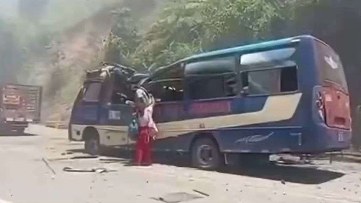 कोलंबिया में बस को निशाना बनाकर किया धमाका, 13 की मौत; 38 लोग घायल