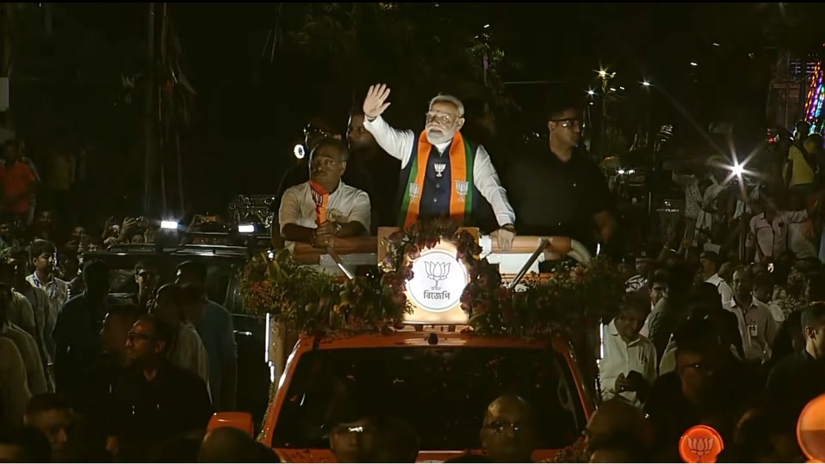 Live: कोलकाता में मेगा रोड शो कर रहे PM मोदी, उमड़ा भारी जनसैलाब