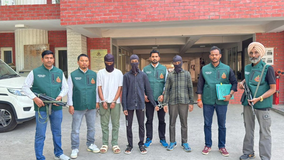 दिल्ली में बड़ी आतंकी साजिश नाकाम, स्पेशल सेल ने चार युवकों को दबोचा, IED बनाने की कर रहे थे तैयारी
